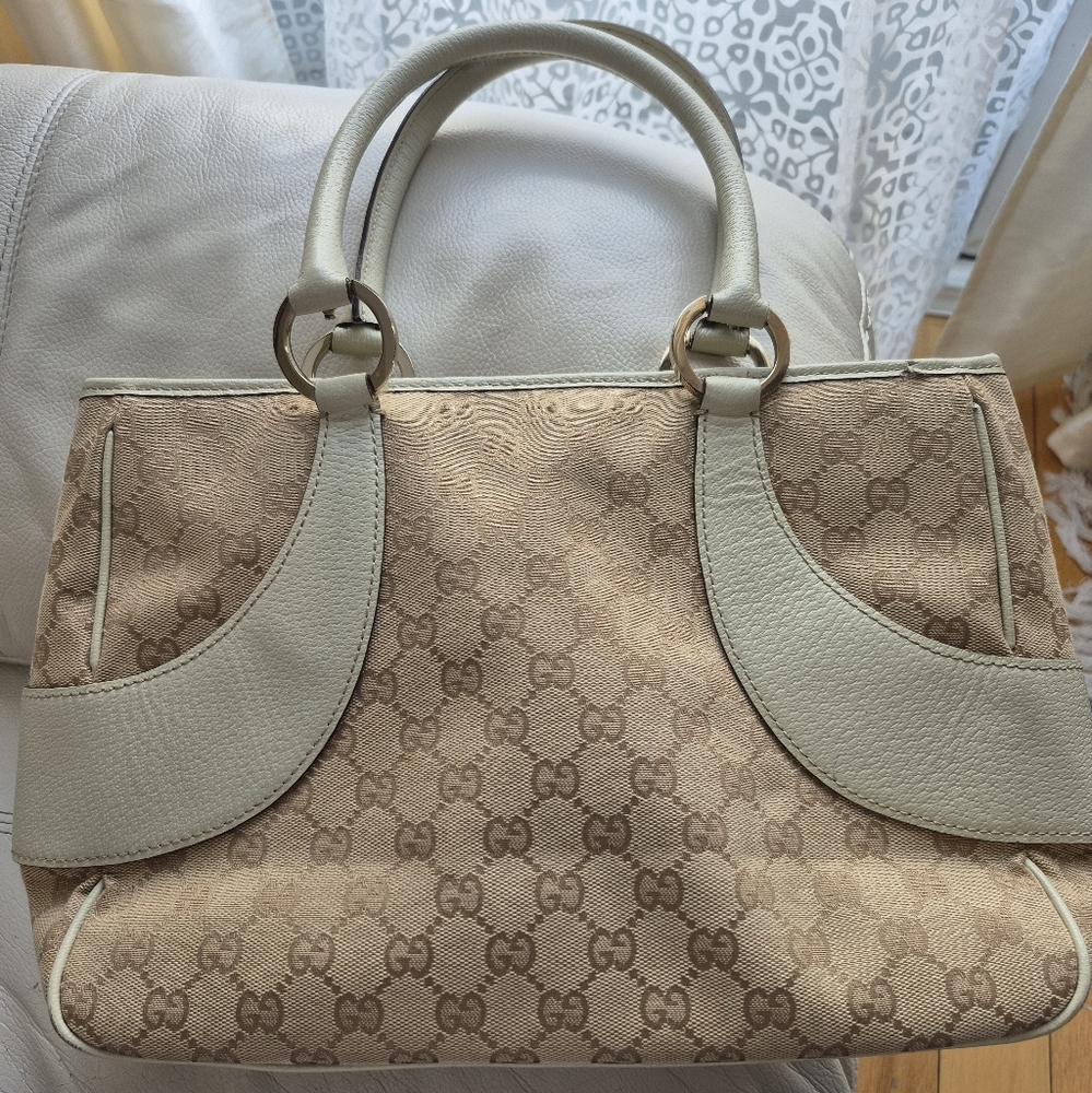 Gucci Cream Shoulder Bag with Monogram Canvas